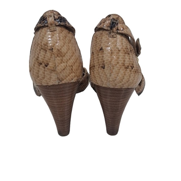 Tahari Giselle Peep Toe Heeled Sandals animal Snake print size 7 - Picture 8 of 9